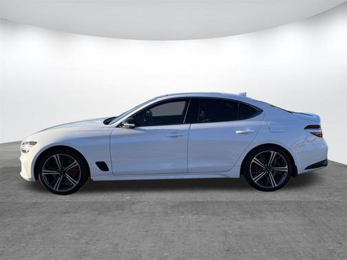 2025 Genesis G70 2.5T RWD