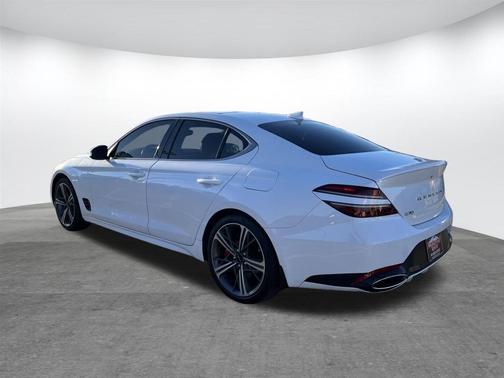 2025 Genesis G70 2.5T RWD