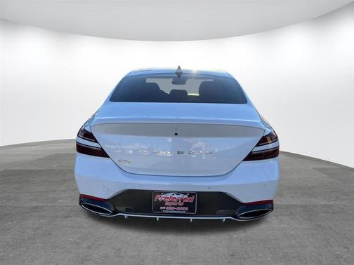 2025 Genesis G70 2.5T RWD