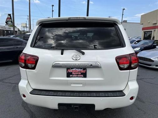 Blizzard Pearl 2018 Toyota Sequoia Platinum