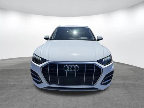 Ibis White 2021 Audi Q5 45 Premium Plus
