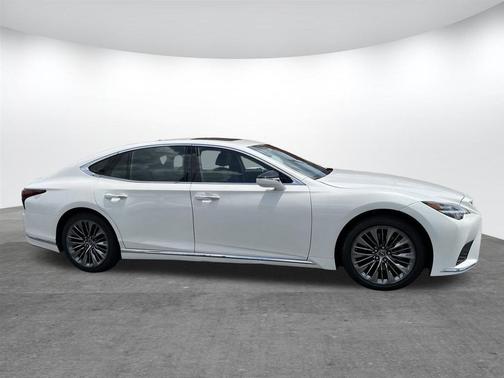 Eminent White Pearl 2022 Lexus LS 500 Base