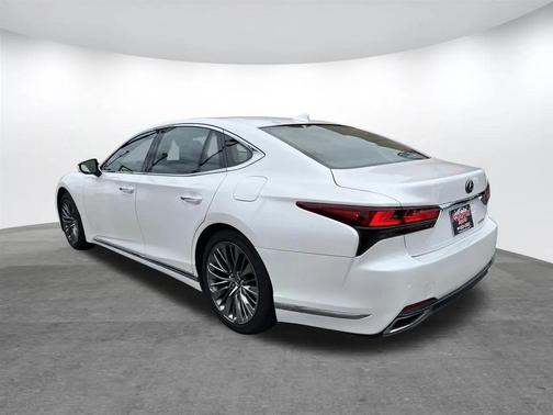 Eminent White Pearl 2022 Lexus LS 500 Base