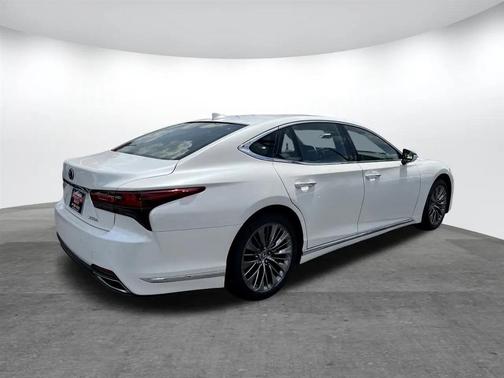 2022 Lexus LS 500 Base