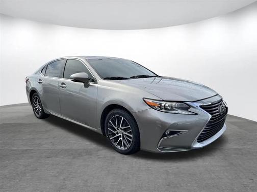 Silver 2016 Lexus ES 350 Base