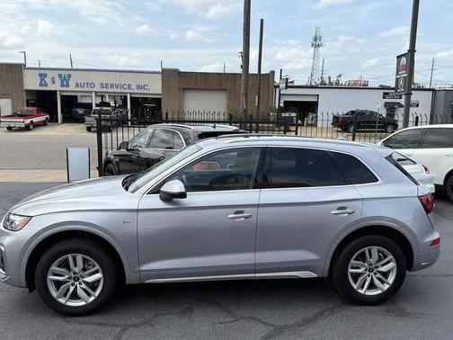 Florett Silver Metallic 2023 Audi Q5 45 S line Premium
