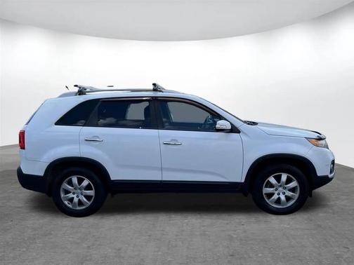 2011 Kia Sorento LX