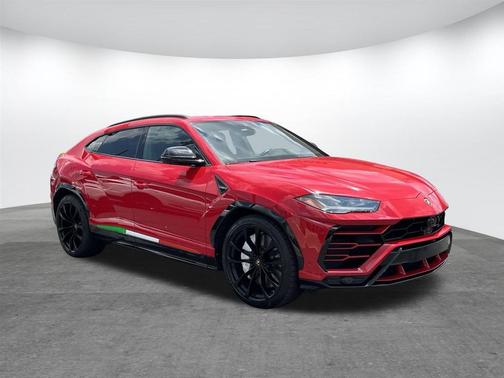 2020 Lamborghini Urus BASE