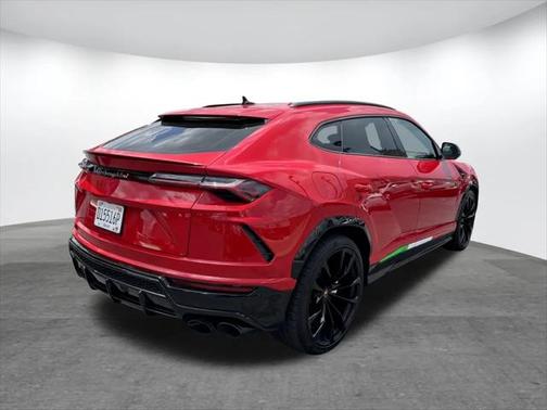 2020 Lamborghini Urus BASE