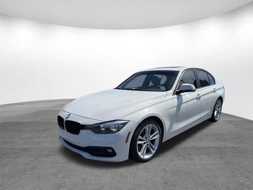 White 2016 BMW 320 i