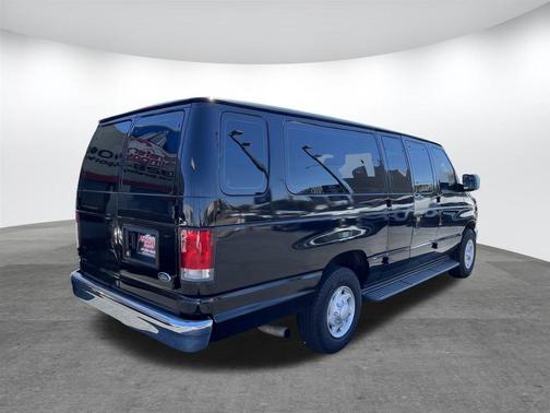 2013 Ford E350 Super Duty XLT