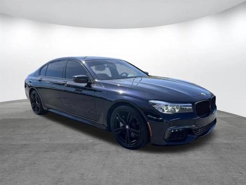 Carbon Black Metallic 2019 BMW 740 740I