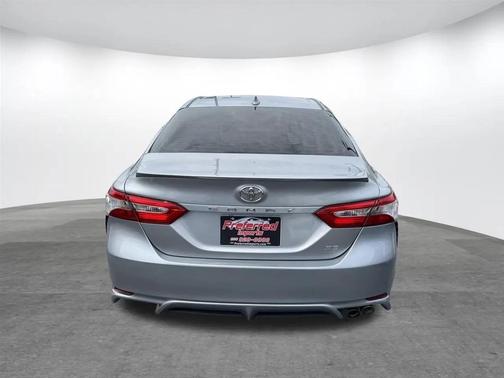 Celestial Silver Metallic 2020 Toyota Camry SE