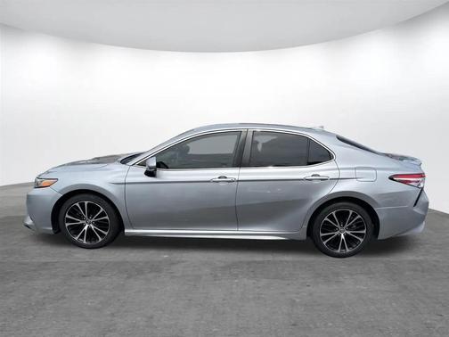 Celestial Silver Metallic 2020 Toyota Camry SE