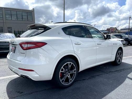 Photo 5 of 27 of 2018 Maserati Levante S GranSport
