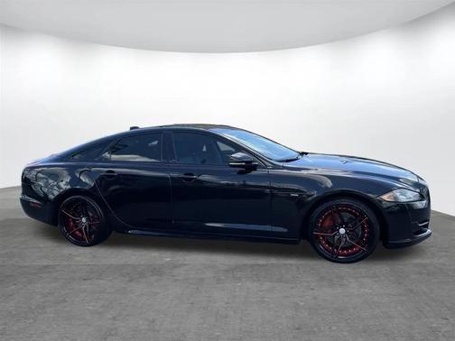 2017 Jaguar XJ XJ R-Sport