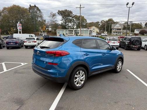 2021 Hyundai TUCSON SE