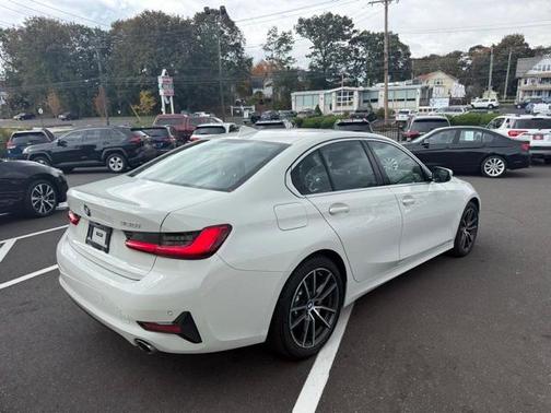 2019 BMW 330 i xDrive