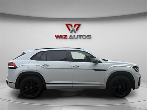 2023 Volkswagen Atlas Cross Sport 2.0T SEL R-Line Black
