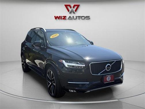 2019 Volvo XC90 T6 Momentum