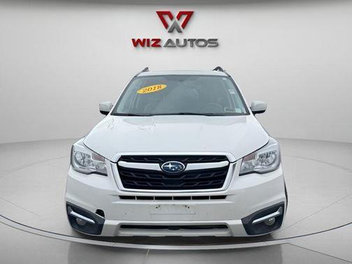 Crystal White Pearl 2018 Subaru Forester 2.5i Limited