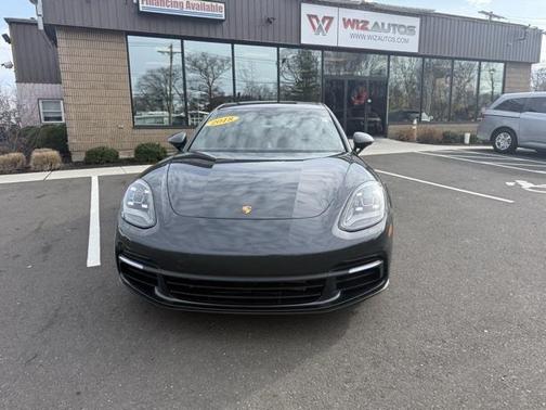 2018 Porsche Panamera 4
