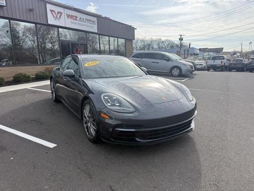 2018 Porsche Panamera 4