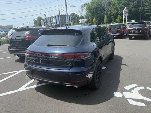 2020 Porsche Macan Base