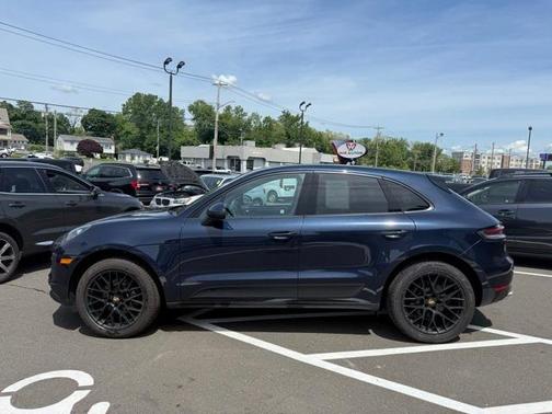 2020 Porsche Macan Base