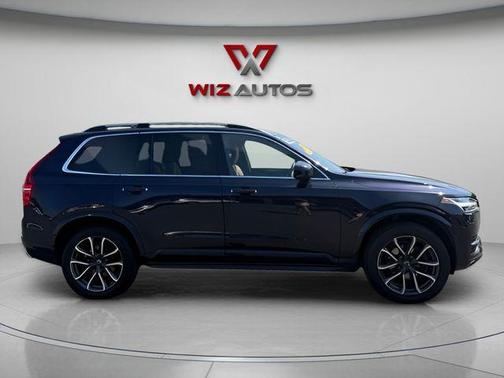 Blue 2019 Volvo XC90 T6 Momentum