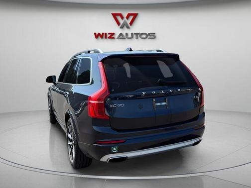 Blue 2019 Volvo XC90 T6 Momentum