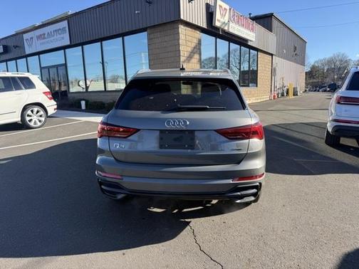 2021 Audi Q3 45 S line Premium