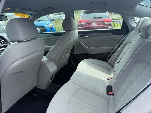 Quartz White Pearl 2018 Hyundai SONATA SEL