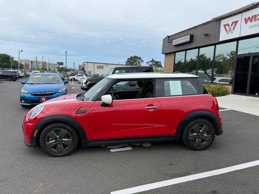 2023 MINI Hardtop Cooper