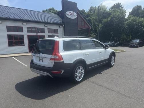 2016 Volvo XC70 T5 Platinum