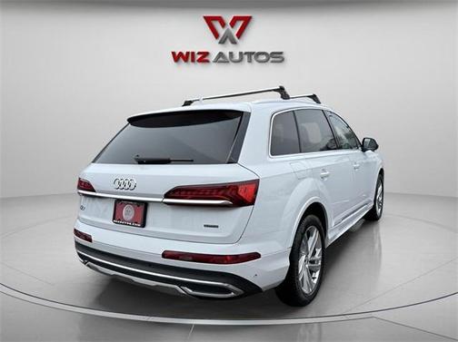 2021 Audi Q7 55 Premium Plus