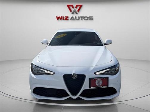 2022 Alfa Romeo Giulia Base