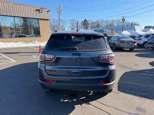 2022 Jeep Compass Altitude