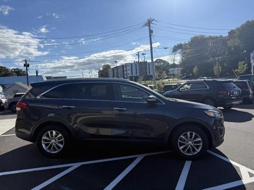 2018 Kia Sorento LX
