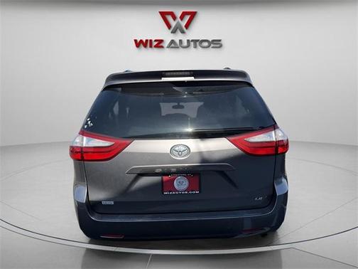 2015 Toyota Sienna LE