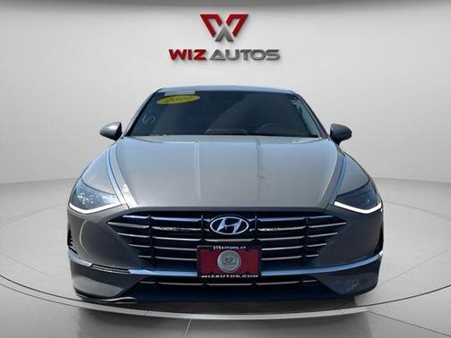 Gray 2022 Hyundai SONATA SE