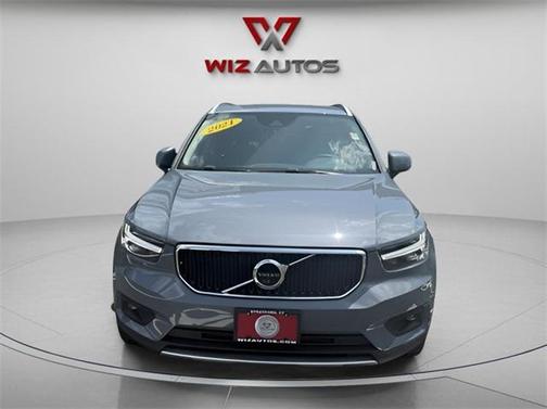 2021 Volvo XC40 T5 Momentum