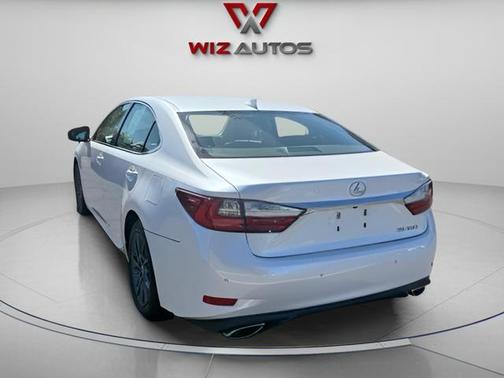 White 2018 Lexus ES 350 Base