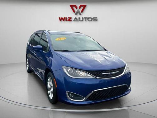 2020 Chrysler Pacifica Touring-L