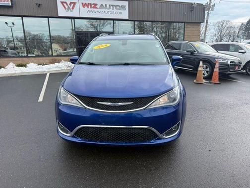 2020 Chrysler Pacifica Touring-L