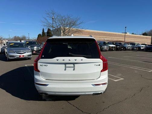 2018 Volvo XC90 T6 Inscription