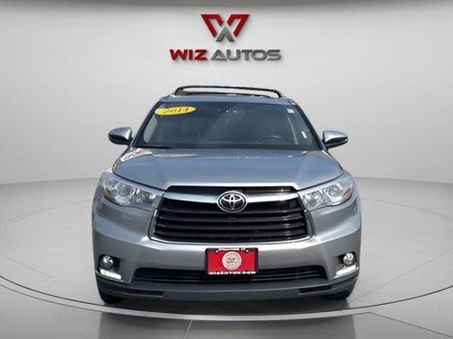 Silver 2014 Toyota Highlander Limited Platinum