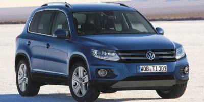 Deep Black Pearl Effect 2018 Volkswagen Tiguan Limited 2.0T