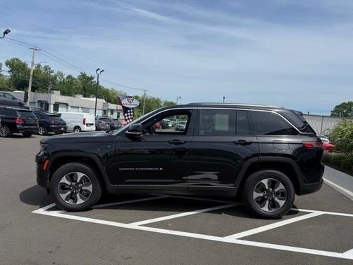 2023 Jeep Grand Cherokee 4xe Base