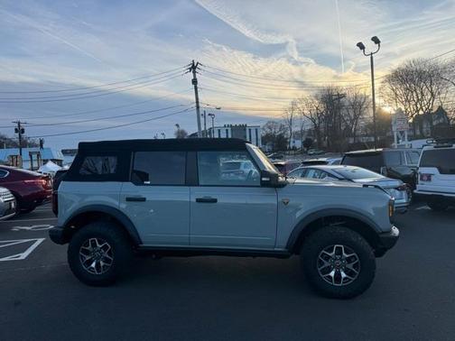 2021 Ford Bronco Badlands